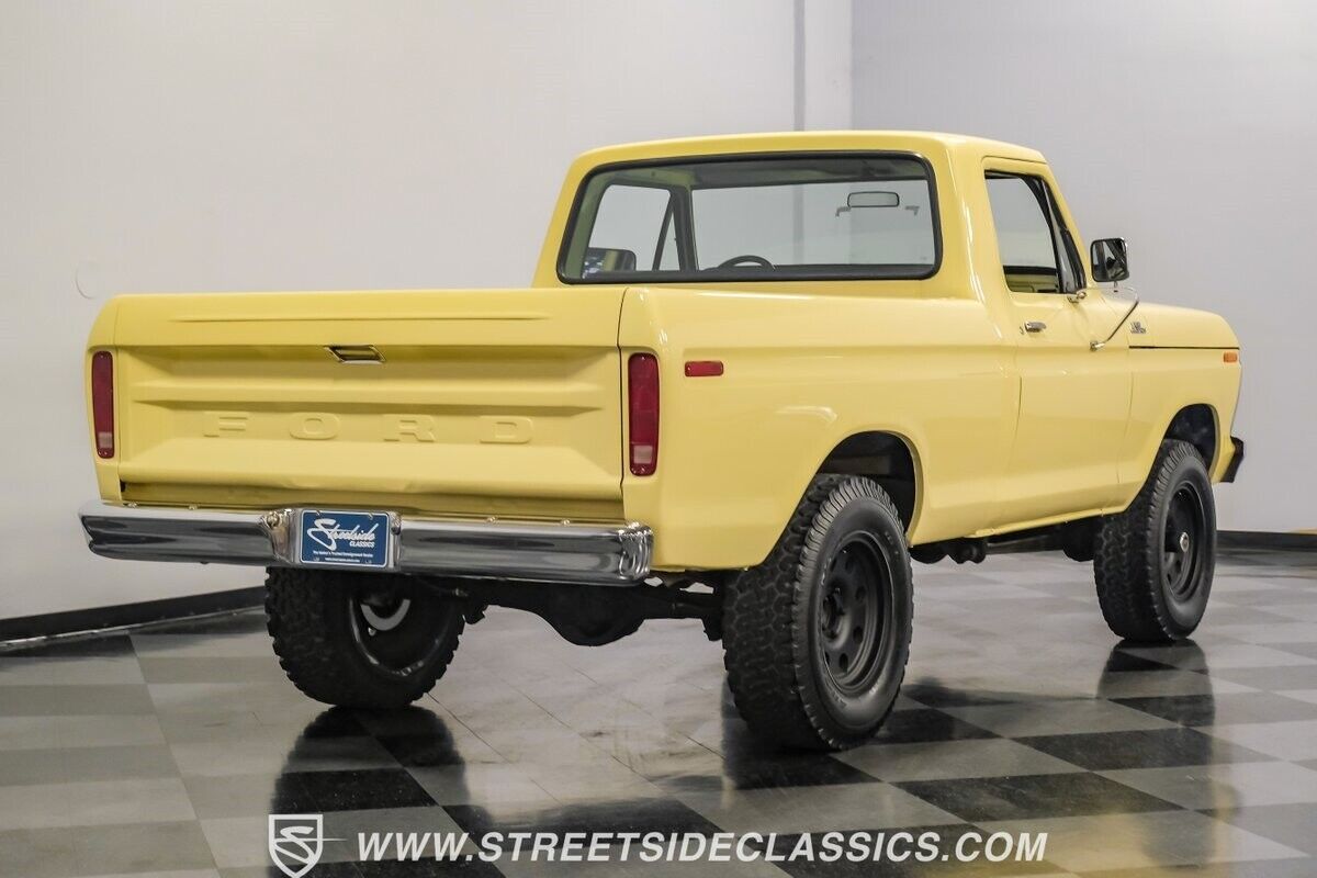 Ford-F-150-Pickup-1979-11