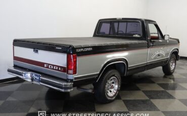 Ford-F-150-Pickup-1986-10