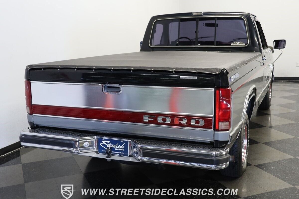 Ford-F-150-Pickup-1986-9