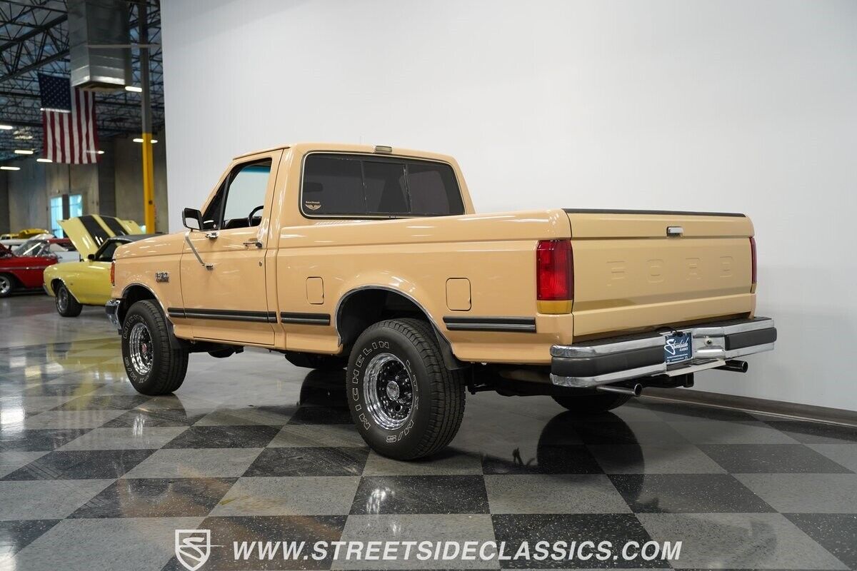 Ford-F-150-Pickup-1987-6