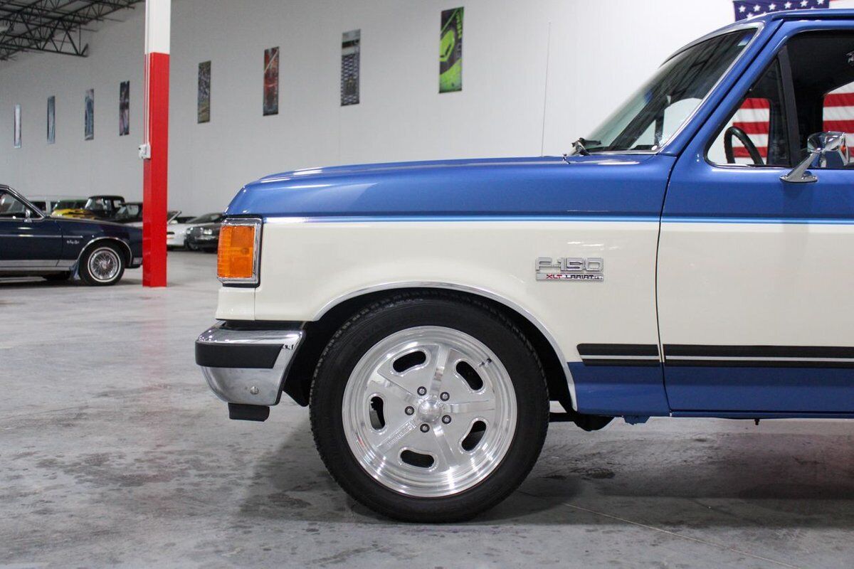 Ford-F-150-Pickup-1990-1