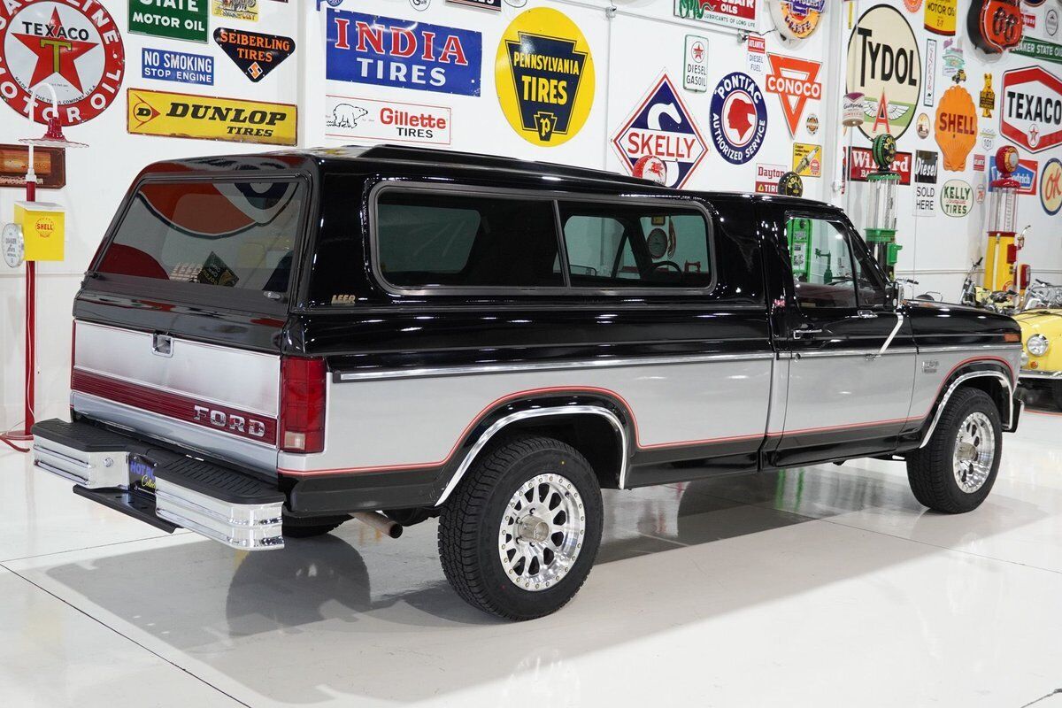 Ford-F-150-XLT-Lariat-Long-Bed-1985-11