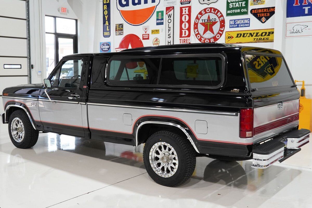 Ford-F-150-XLT-Lariat-Long-Bed-1985-5