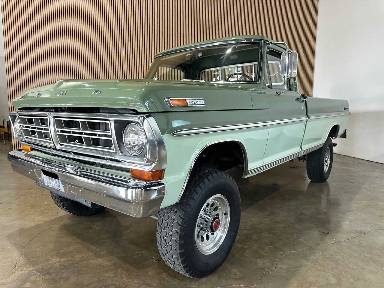 Ford F-250  year1}