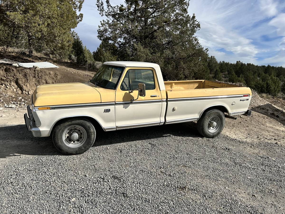 Ford-F-250-1975-1