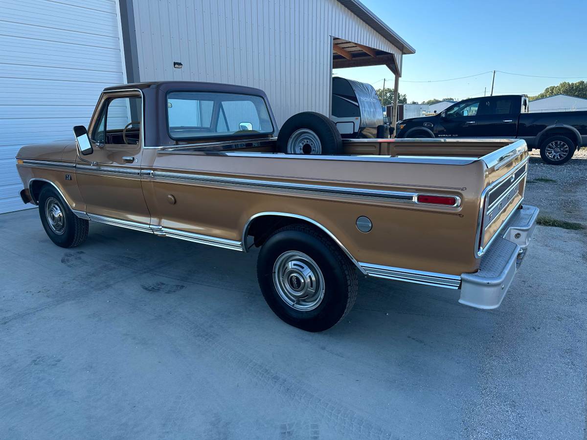 Ford-F-250-1976-2