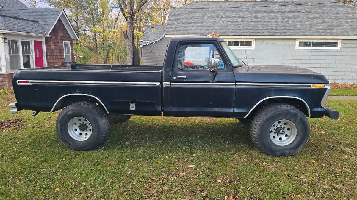 Ford-F-250-1977-3