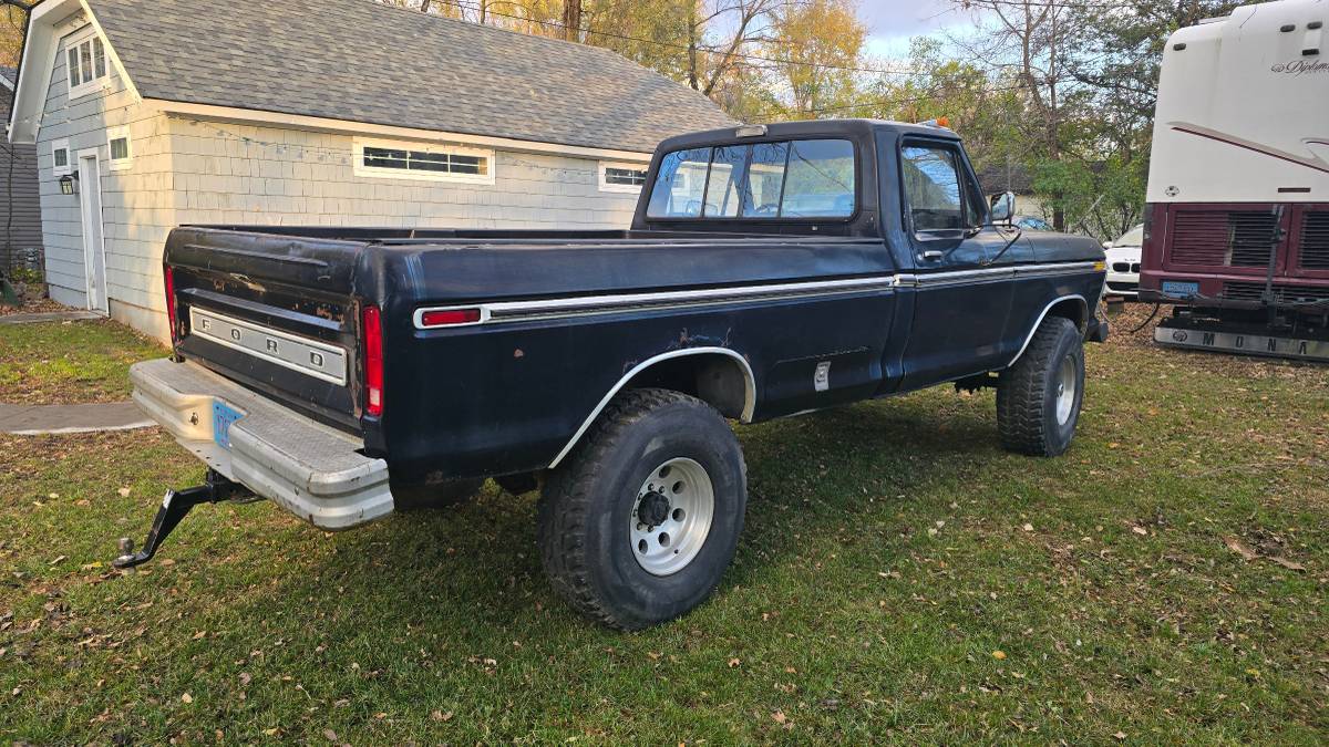 Ford-F-250-1977-4