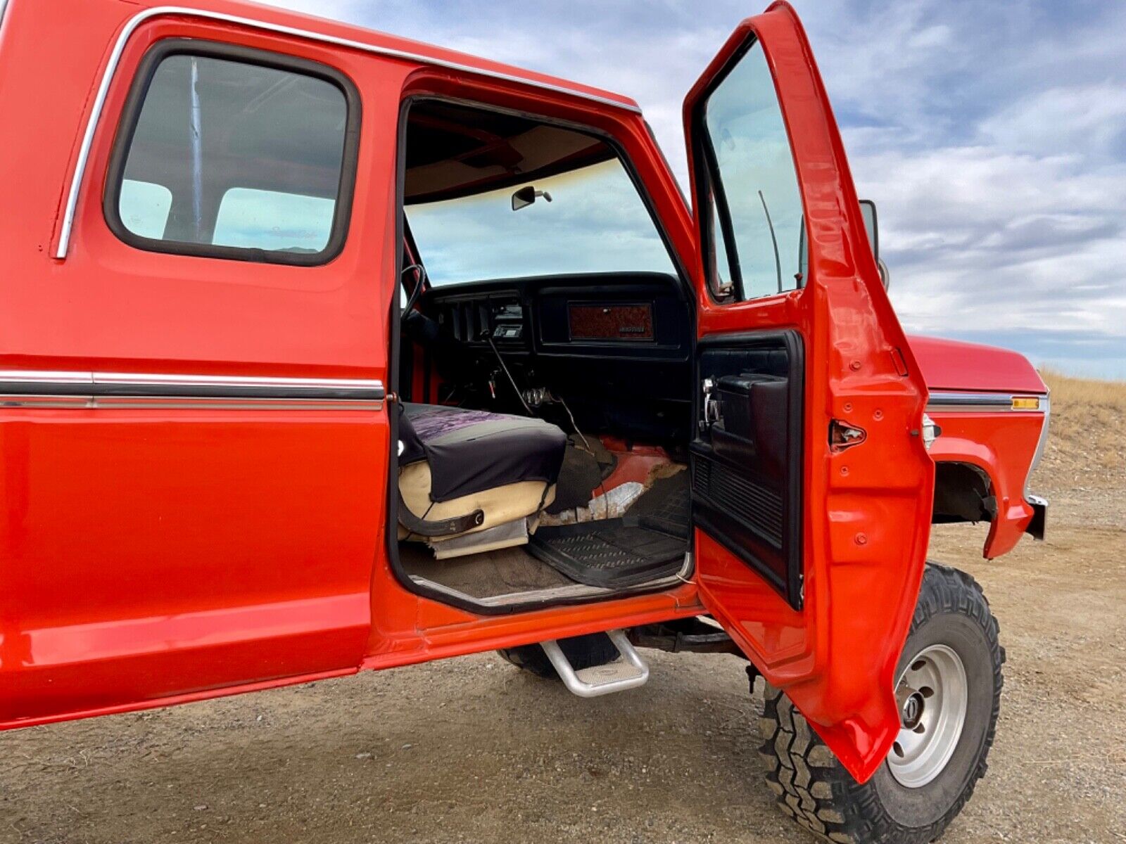 Ford-F-250-1979-11