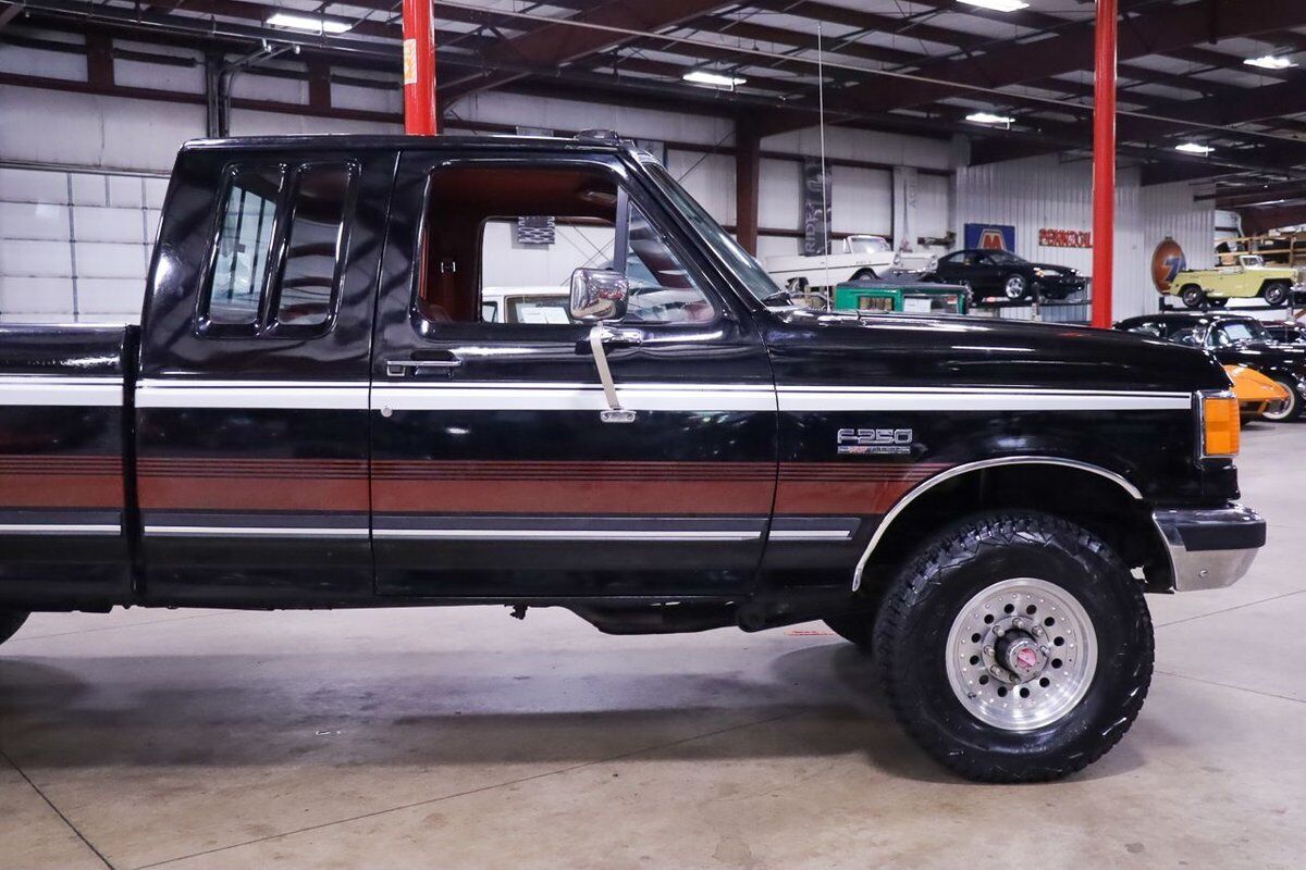 Ford-F-250-Pickup-1988-9