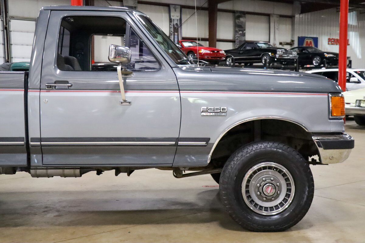 Ford-F-250-Pickup-1991-10