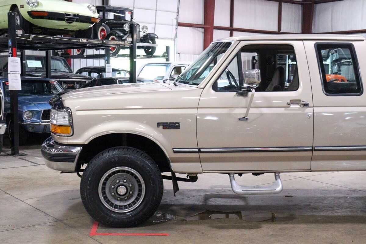 Ford-F-250-Pickup-1992-1