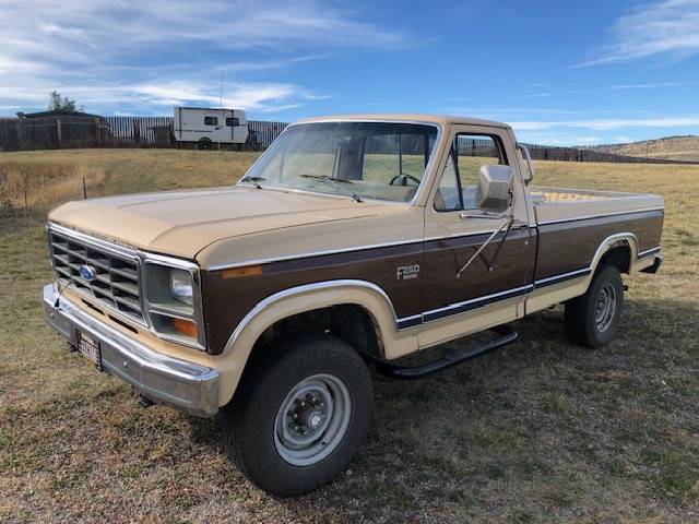 Ford-F-250-xl-reg-cab-1983