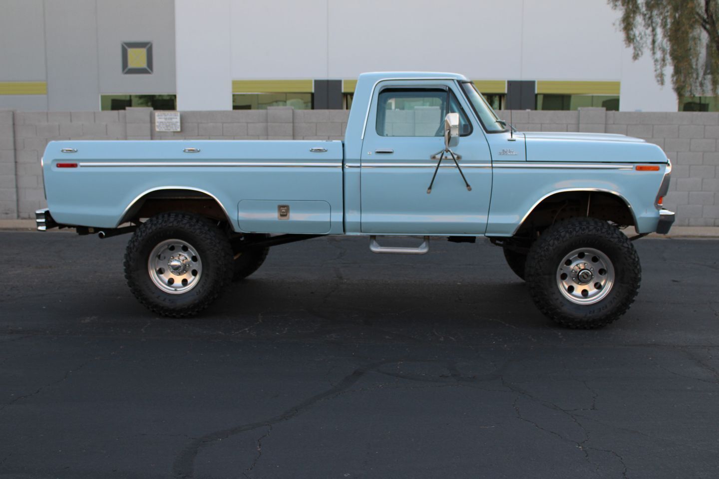 Ford-F-350-Pickup-1979-1