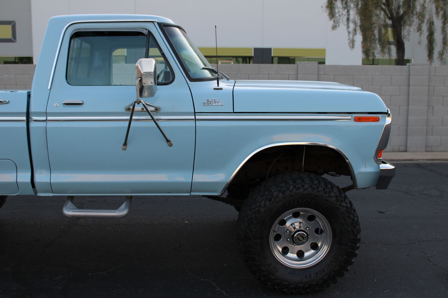 Ford-F-350-Pickup-1979-2