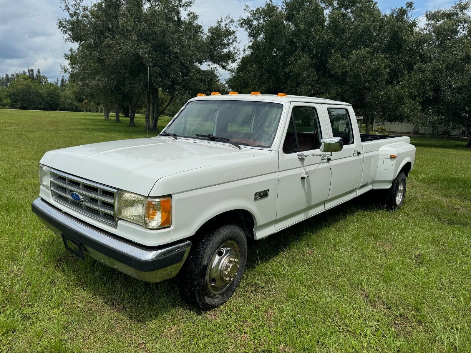 Ford F-350 Pickup 1989