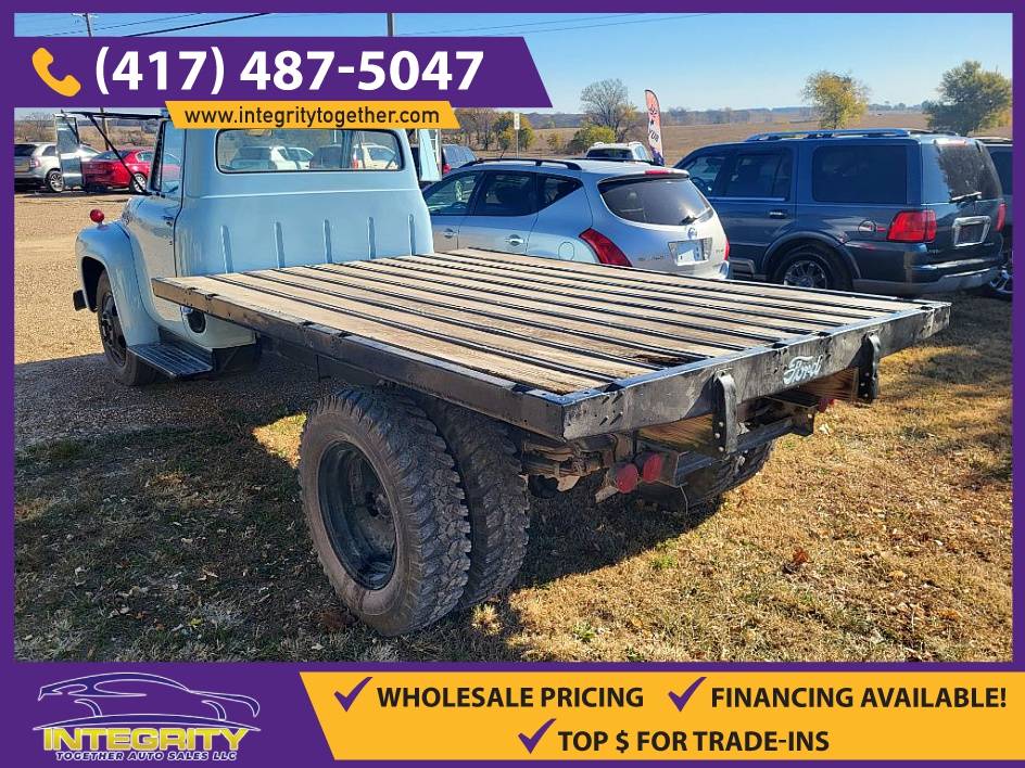 Ford-F-600-flatbed-1954-2