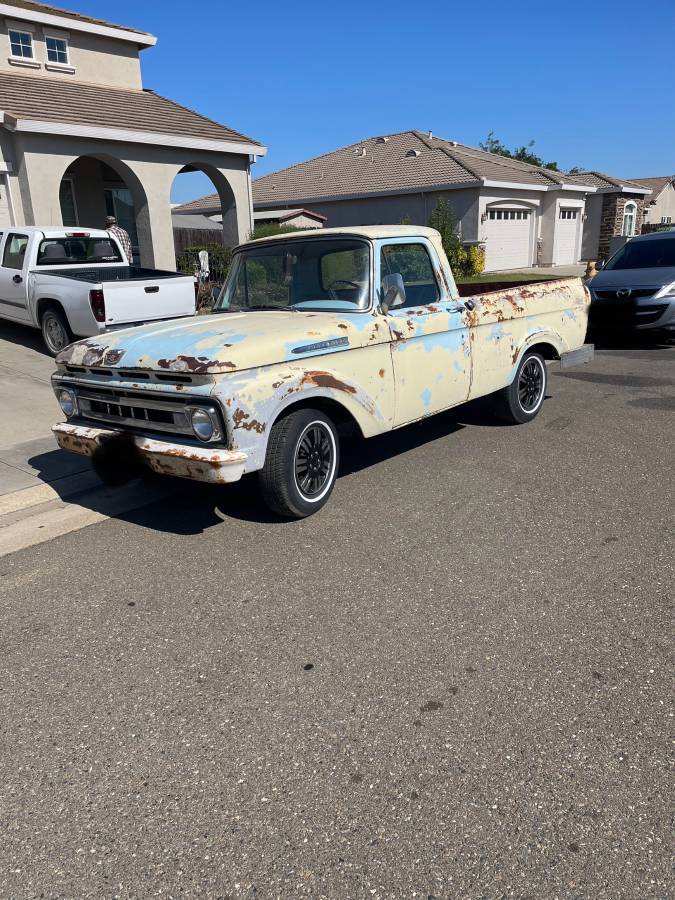 Ford-F100-1961-3