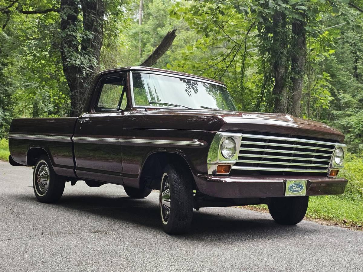 Ford-F100-1967-1