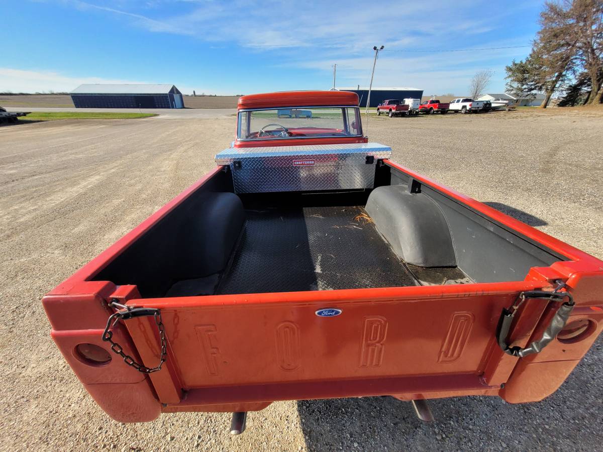 Ford-F100-custom-1960-4