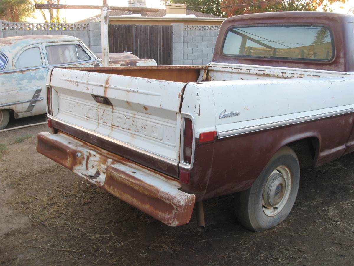 Ford-F100-custom-1972-8