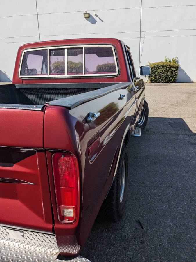 Ford-F100-custom-1979-1