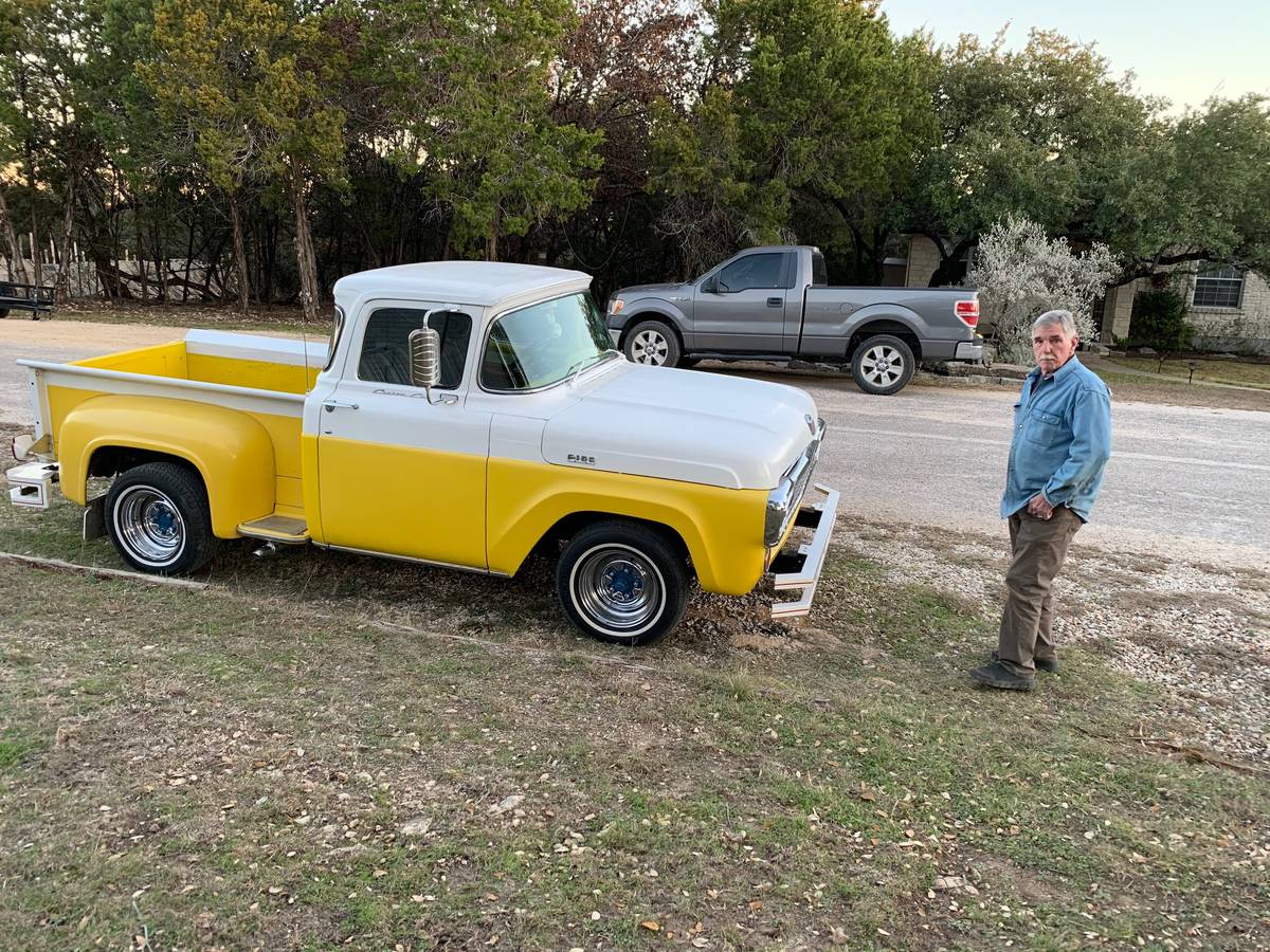 Ford-F100-pickup-x2013-custom-cab-1958-5