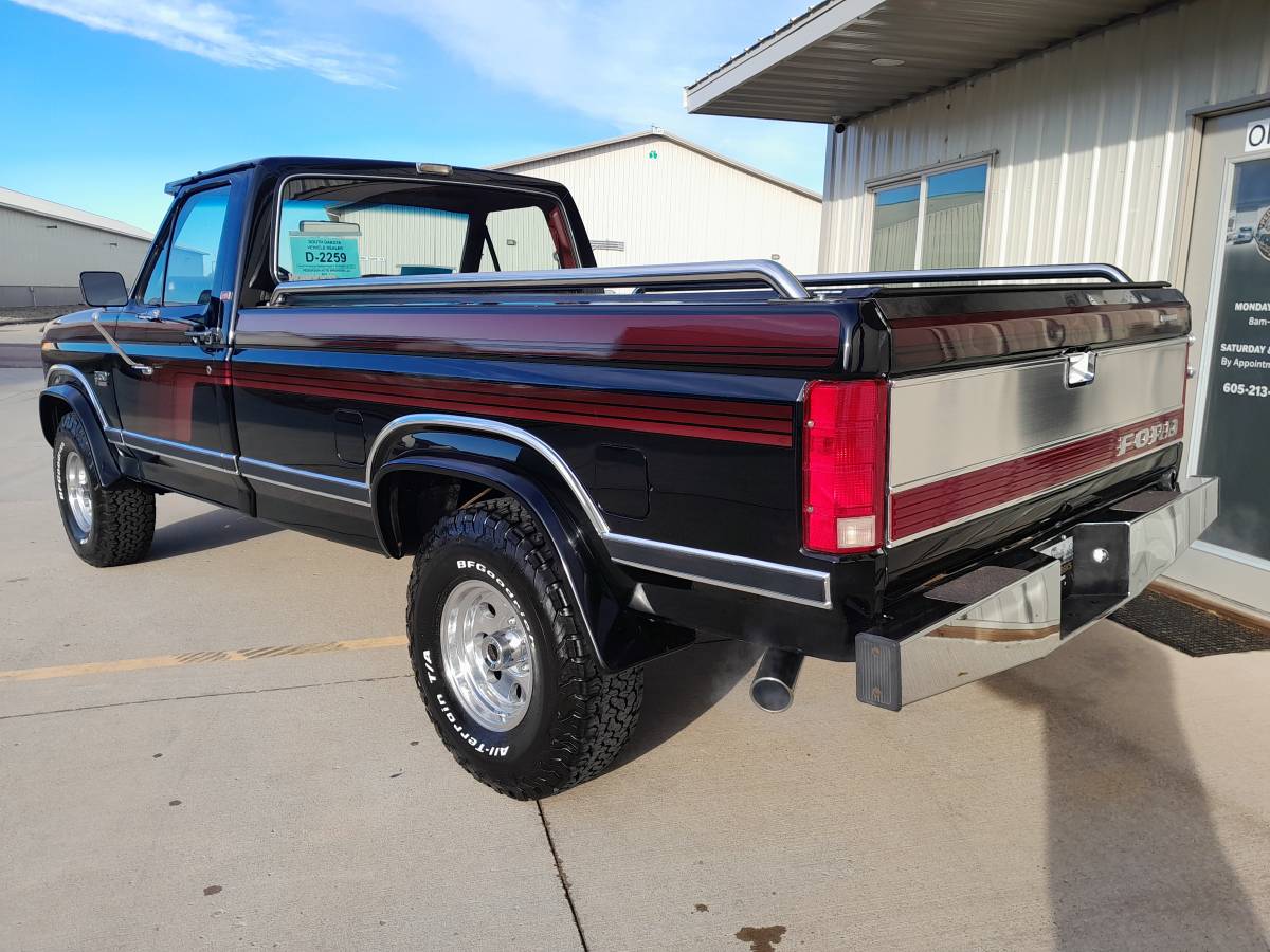 Ford-F150-xlt-lariat-1986-14