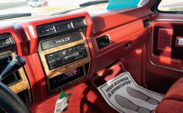 Ford-F150-xlt-lariat-1986-3