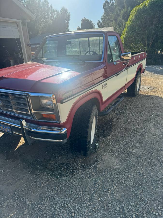 Ford-F250-1985-4