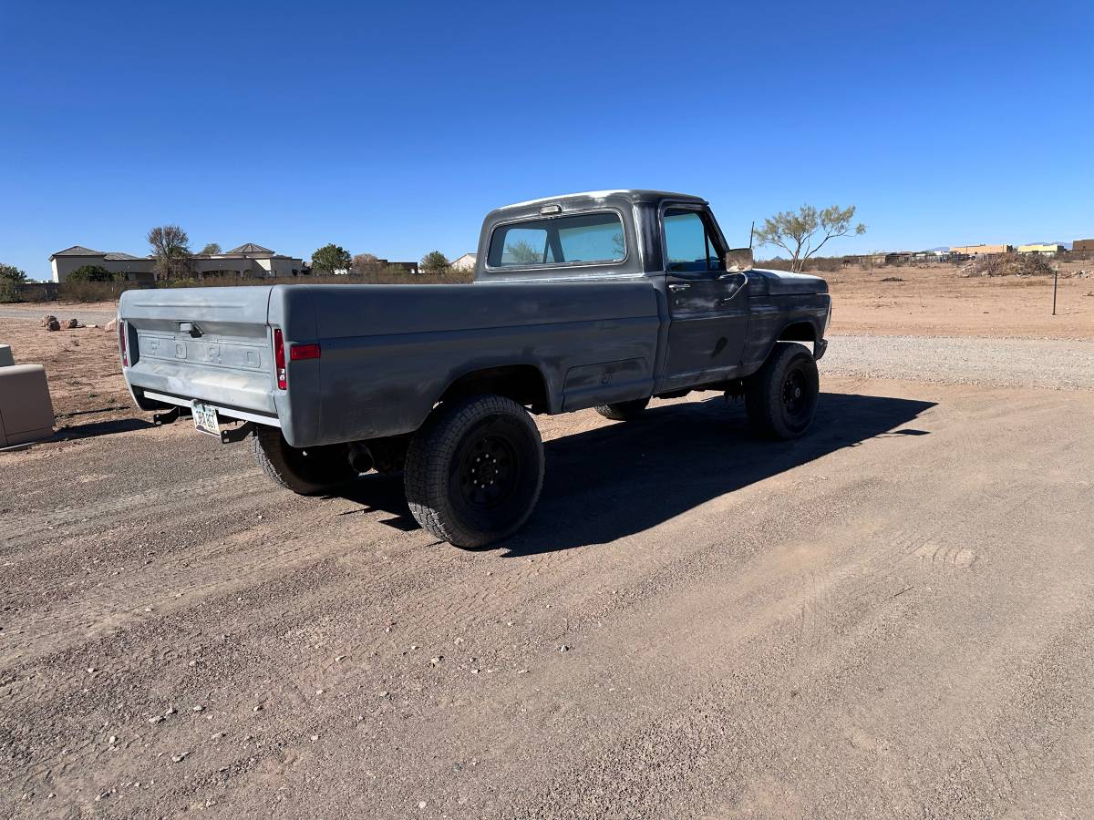 Ford-F250-4x4-1970-6