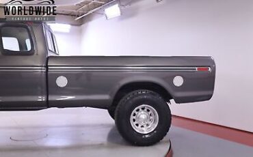 Ford-F250-XLT-1975-9