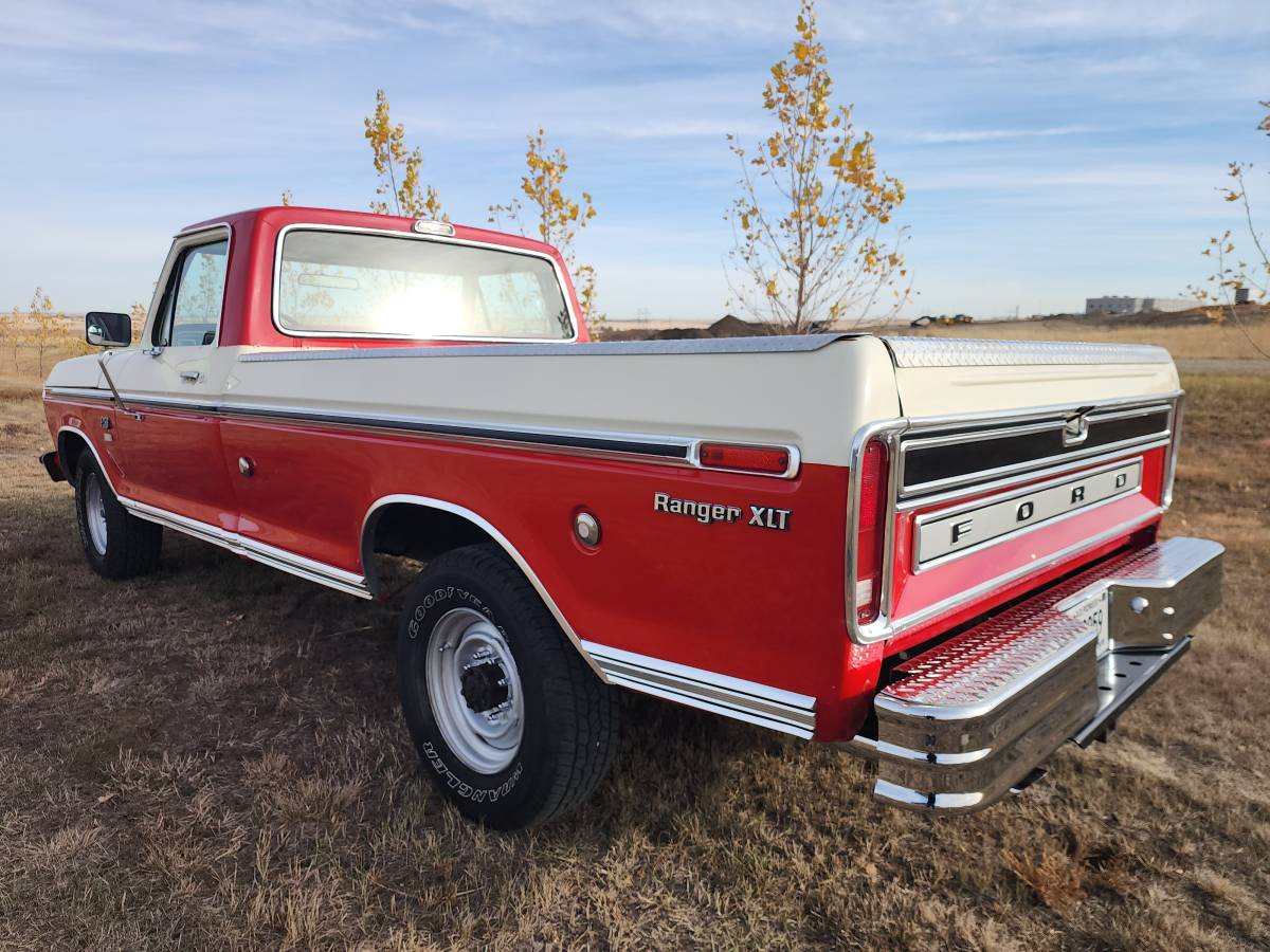 Ford-F250-camper-special-1976-8