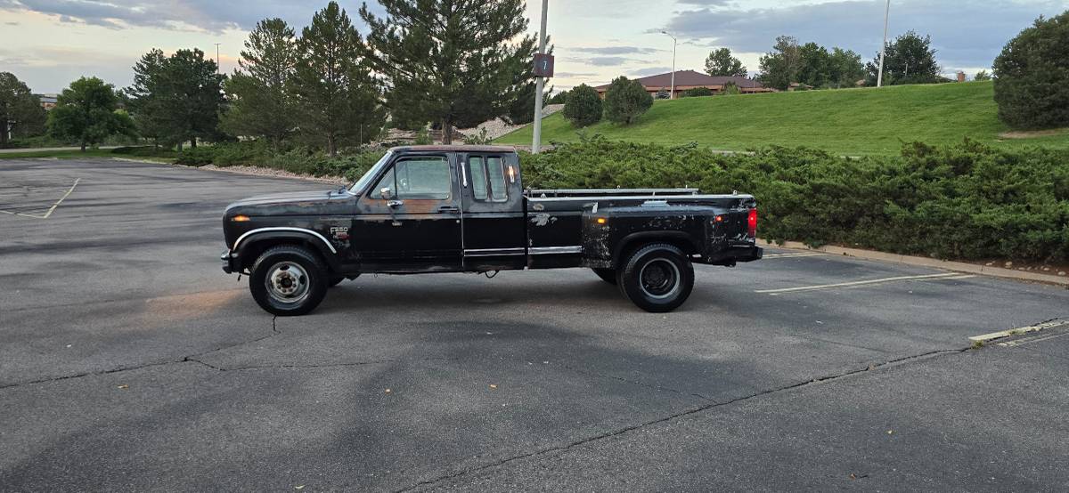 Ford-F250-diesel-1986-10