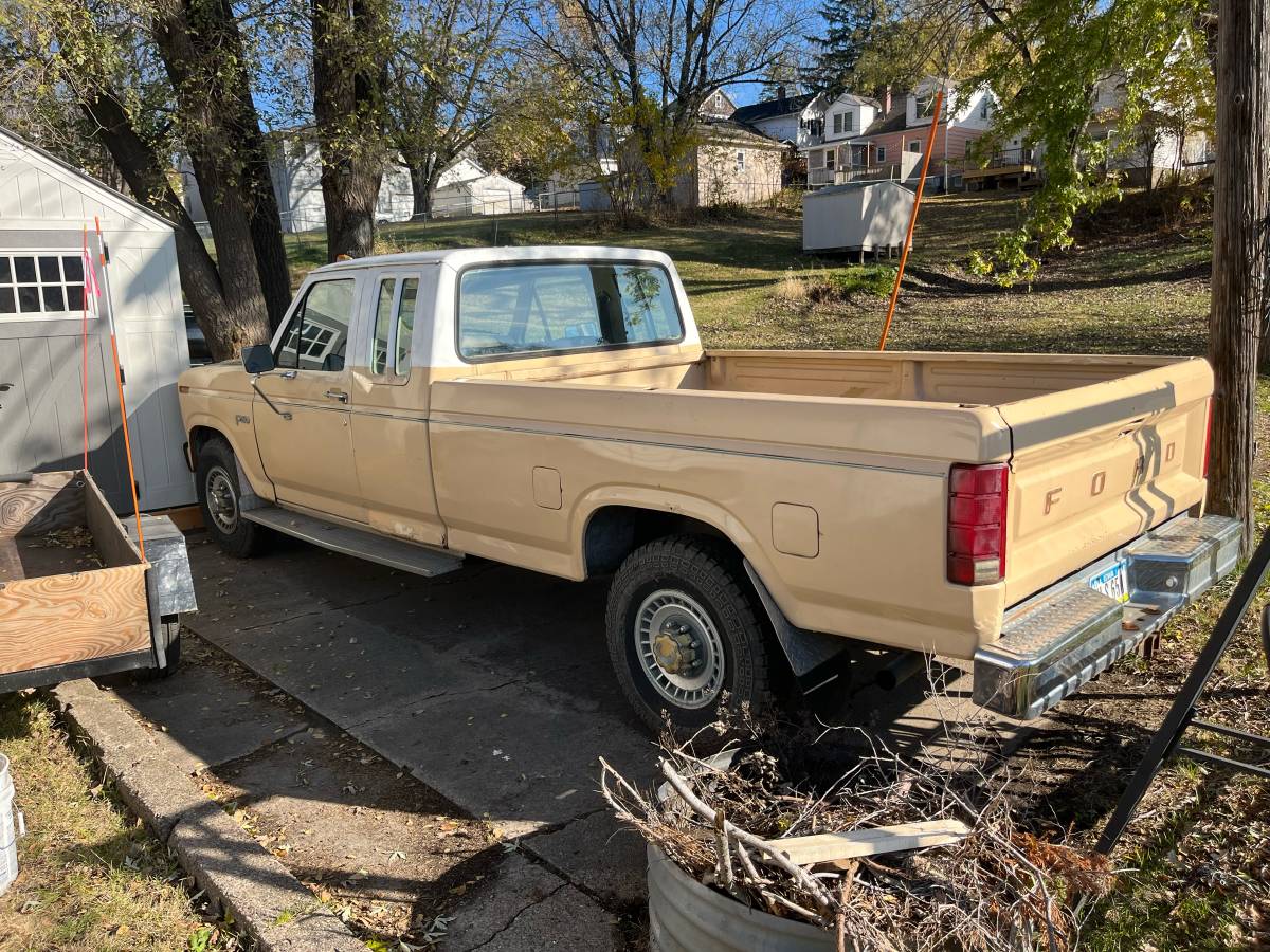 Ford-F250-style-pk-1983-1