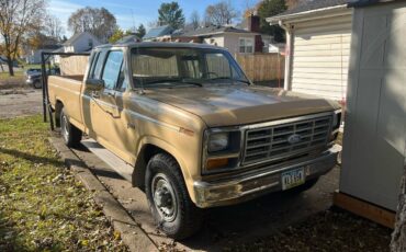 Ford-F250-style-pk-1983-3