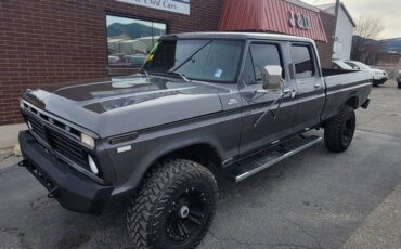 Ford-F350-crewcab-diesel-1977-17