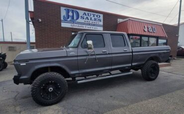 Ford-F350-crewcab-diesel-1977-22