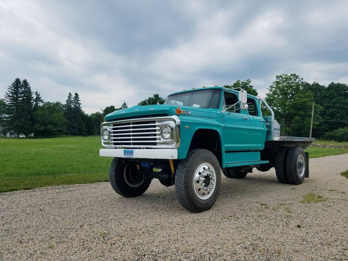 Ford F750 1971 à vendre