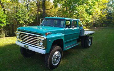 Ford-F750-diesel-1971