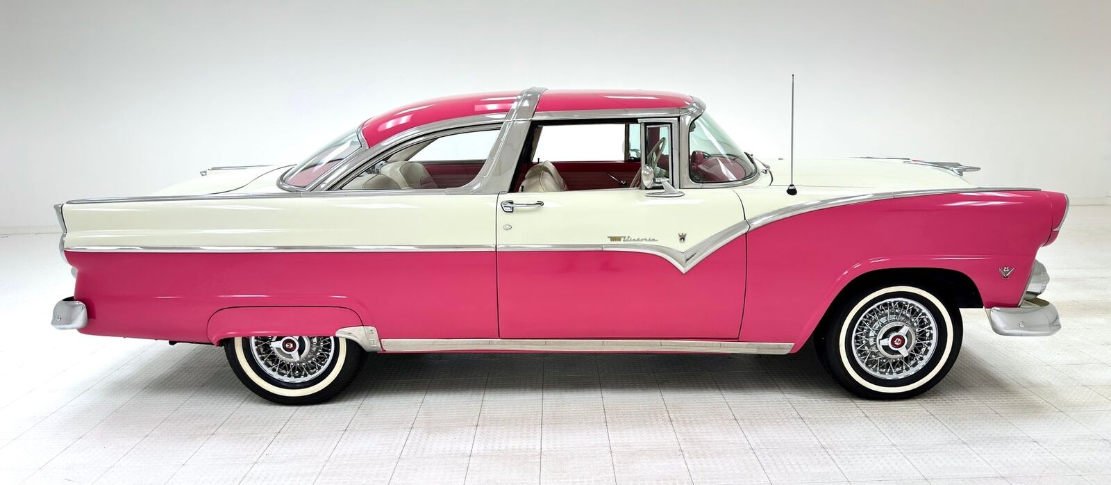 Ford-Fairlane-1955-5