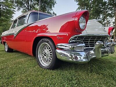 Ford-Fairlane-1956-11