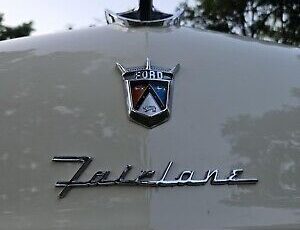 Ford-Fairlane-1956-16