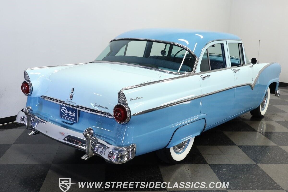 Ford-Fairlane-Berline-1955-10