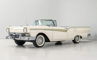 Ford Fairlane Cabriolet 1957 à vendre