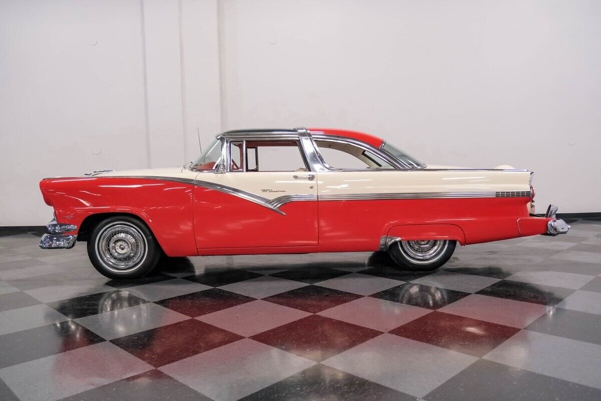 Ford-Fairlane-Coupe-1956-2