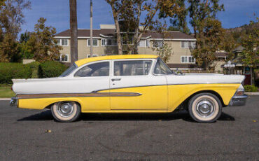 Ford-Fairlane-Coupe-1958-8