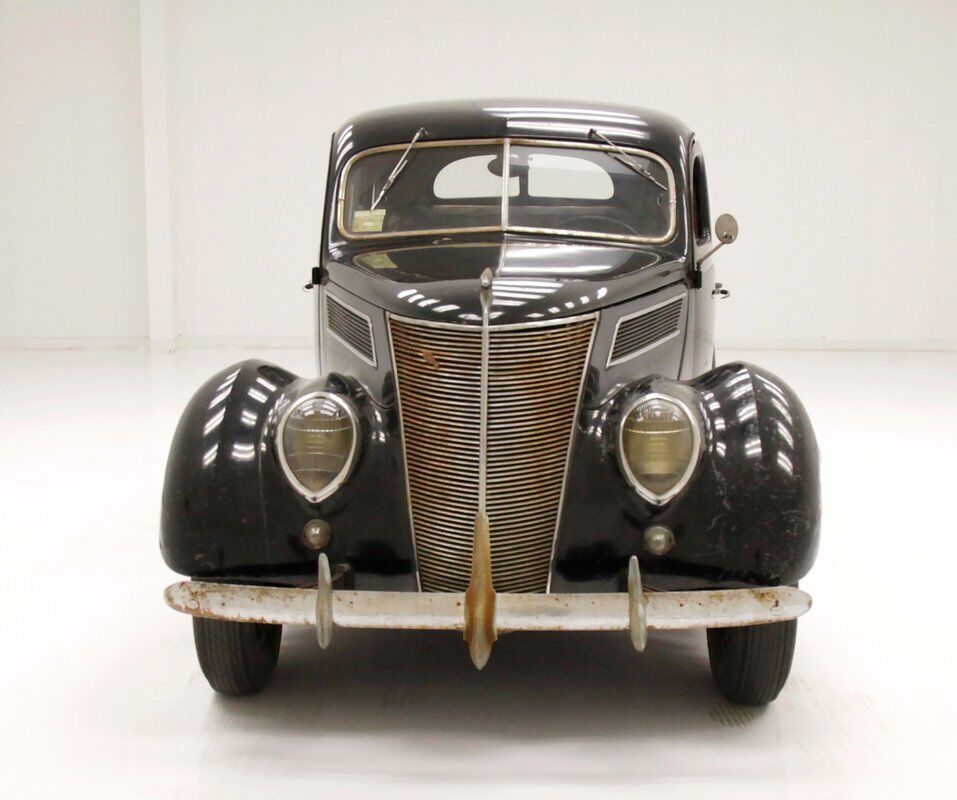 Ford-Fordor-Berline-1937-6