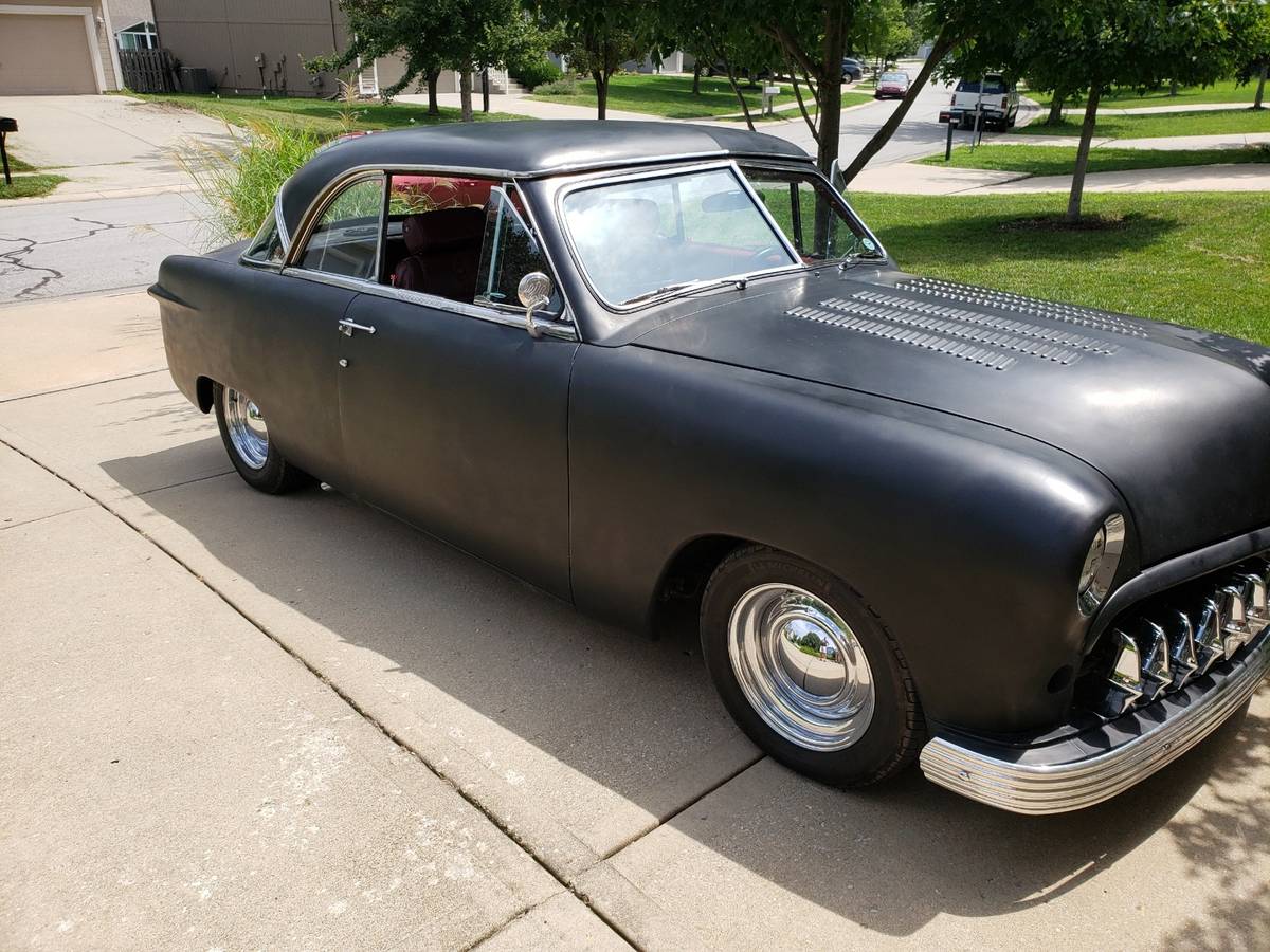 Ford-Four-door-1951