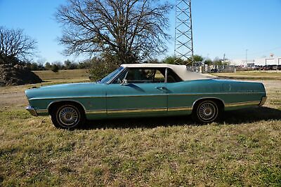 Ford-Galaxie-1967-1